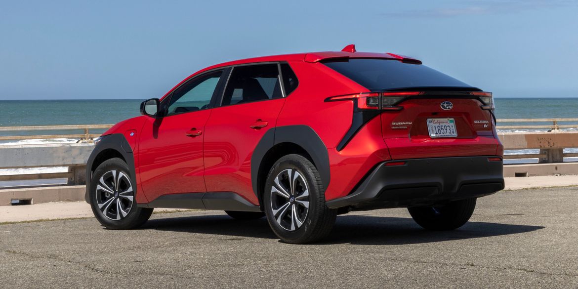 Дешевле Toyota bZ4X: Subaru назвала цены на электрокроссовер Solterra