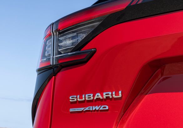 Дешевле Toyota bZ4X: Subaru назвала цены на электрокроссовер Solterra