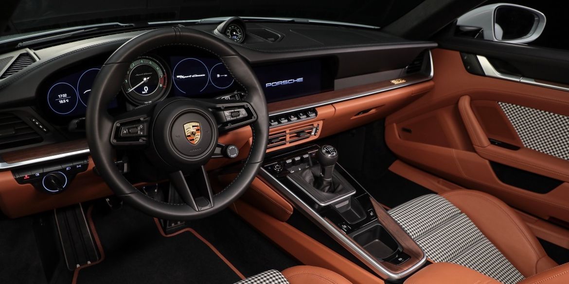 Новый Sport Classic стал самым мощным Porsche 911 с «механикой»