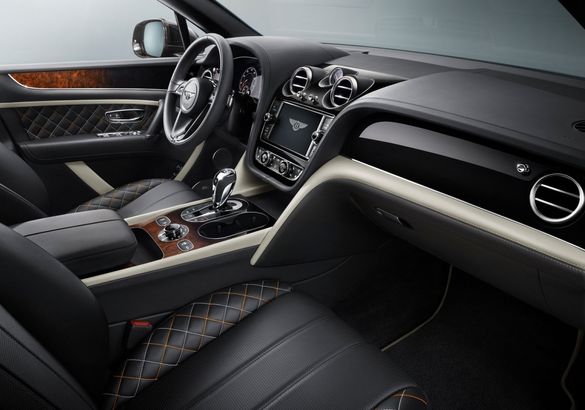 Bentley анонсировал свою пятую модель намеками на длинную базу