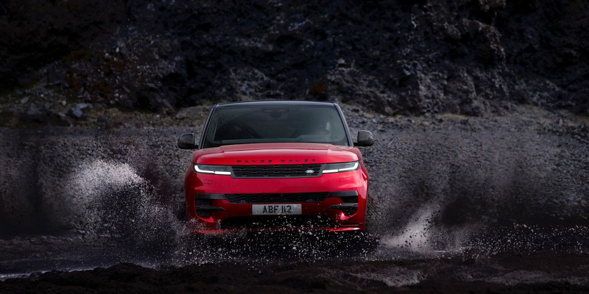 Кроссовер Range Rover Sport третьего поколения взял лучшее от старшего брата