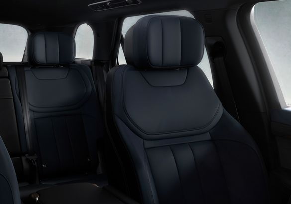 Кроссовер Range Rover Sport третьего поколения взял лучшее от старшего брата