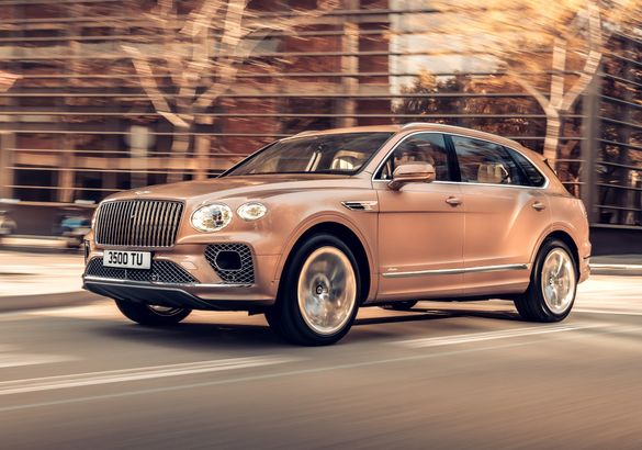 Bentley Bentayga получил длиннобазную версию