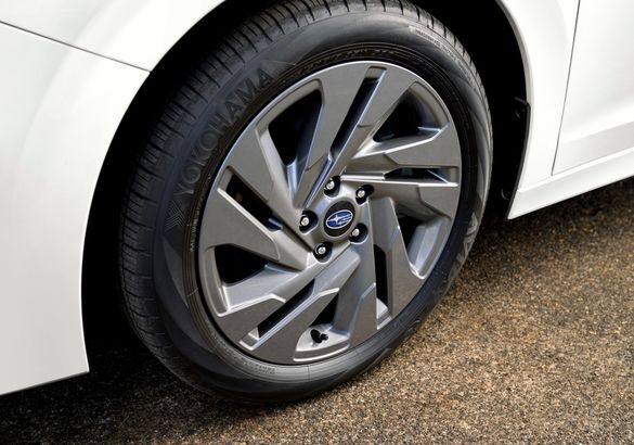 Subaru Legacy обновился вслед за «Аутбеком»