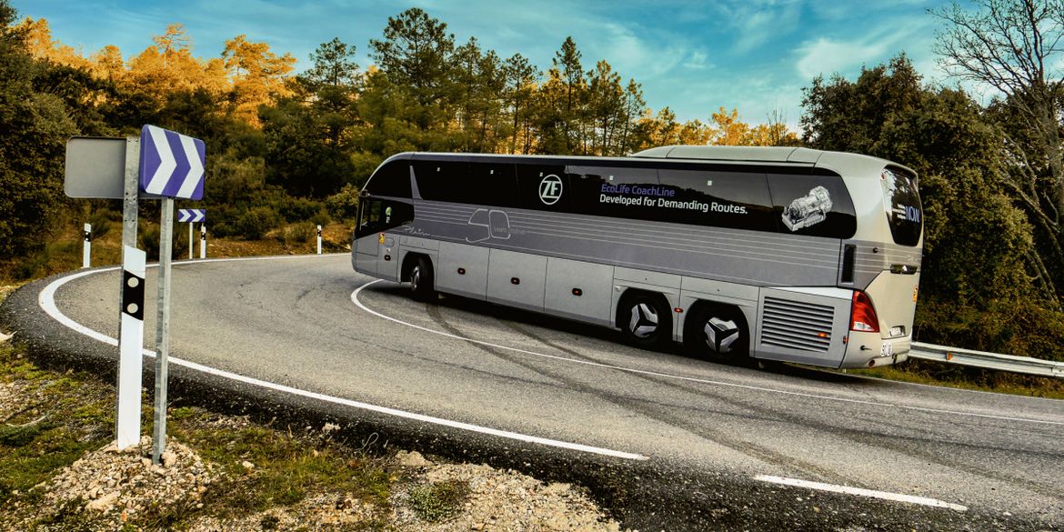 ZF представила АКП EcoLife CoachLine для автобусов