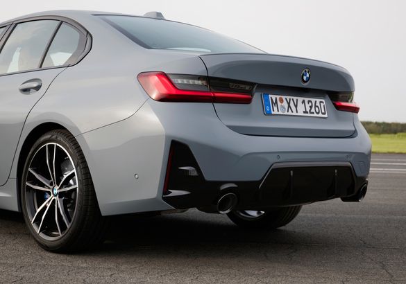 BMW представила рестайлинговые 3 Series