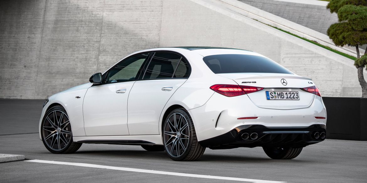 Меньше цилиндров за те же деньги: Mercedes-AMG C 43 4Matic оценили в евро