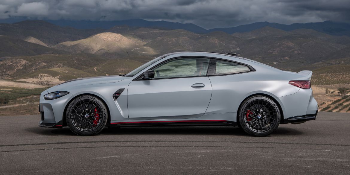 BMW M4 CSL возродил культовую аббревиатуру к юбилею