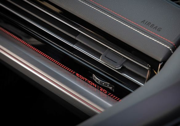 Volkswagen Touareg получил спецверсию Edition 20 в подарок на юбилей