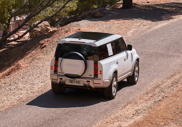 Land Rover Defender 130 разорвал связь числового индекса с длиной базы
