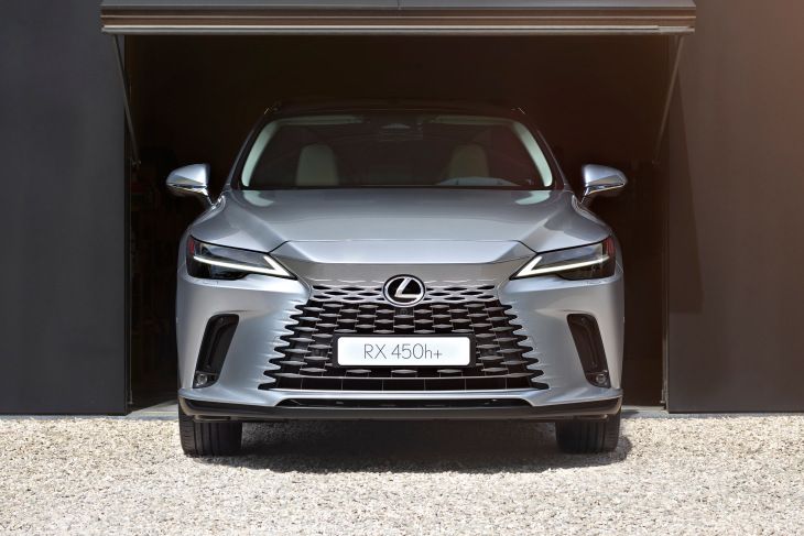 Lexus представил новый RX