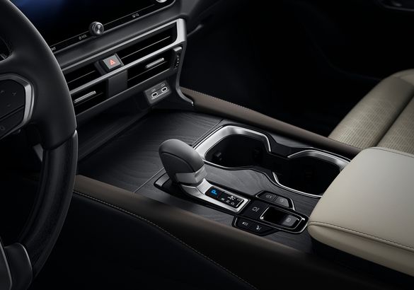 Lexus представил новый RX