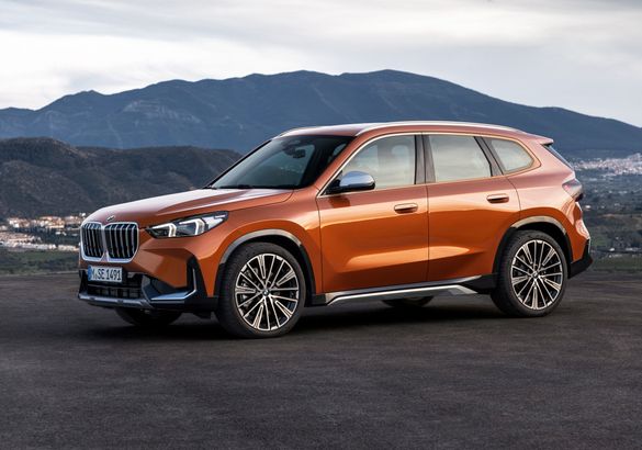 Кроссовер BMW X1 сменил поколение и получил электрическую версию