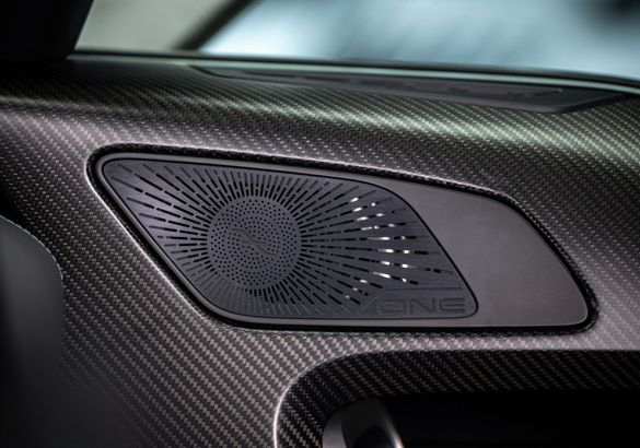 Дорожный гиперкар Mercedes-AMG One дождался официальной премьеры