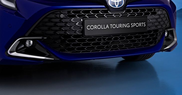 Toyota Corolla замаскировала техническую модернизацию под фейслифтинг