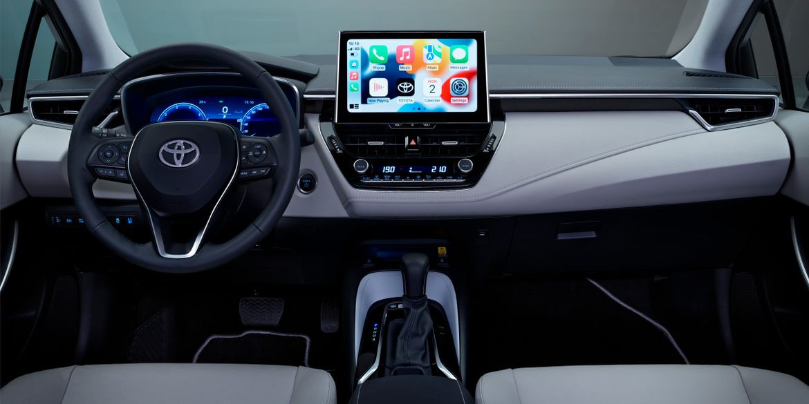 Toyota Corolla замаскировала техническую модернизацию под фейслифтинг