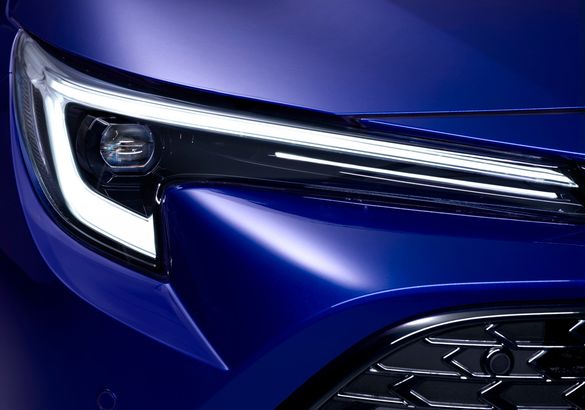 Toyota Corolla замаскировала техническую модернизацию под фейслифтинг