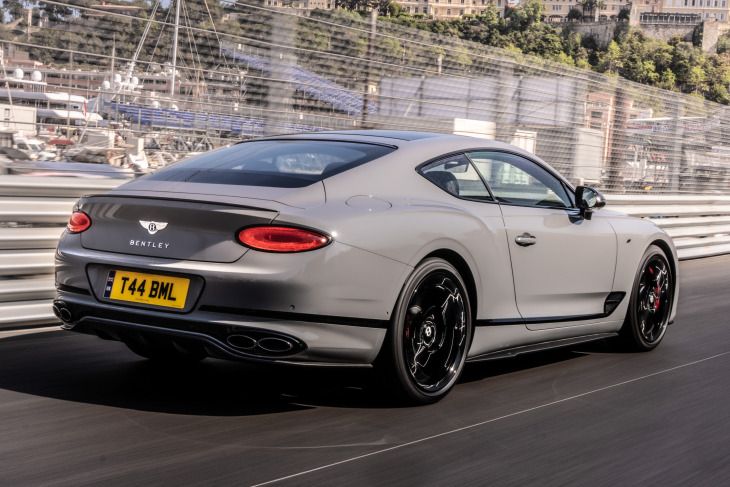 Bentley Continental получил спортивную версию, но она не мощнее стандартной