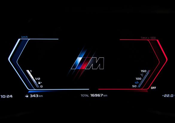 Новую BMW M2 показали в камуфляже