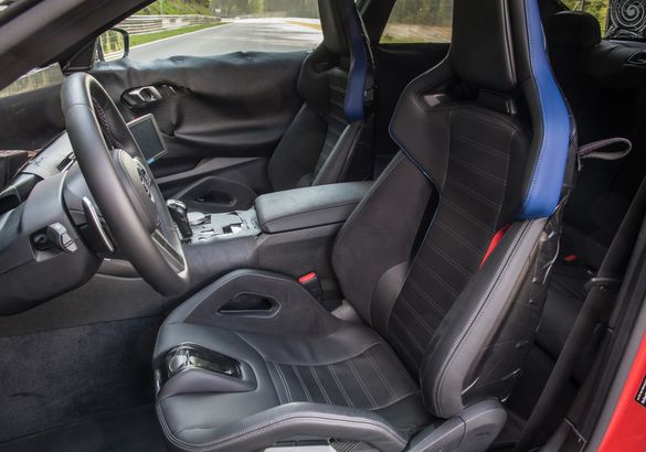 Новую BMW M2 показали в камуфляже