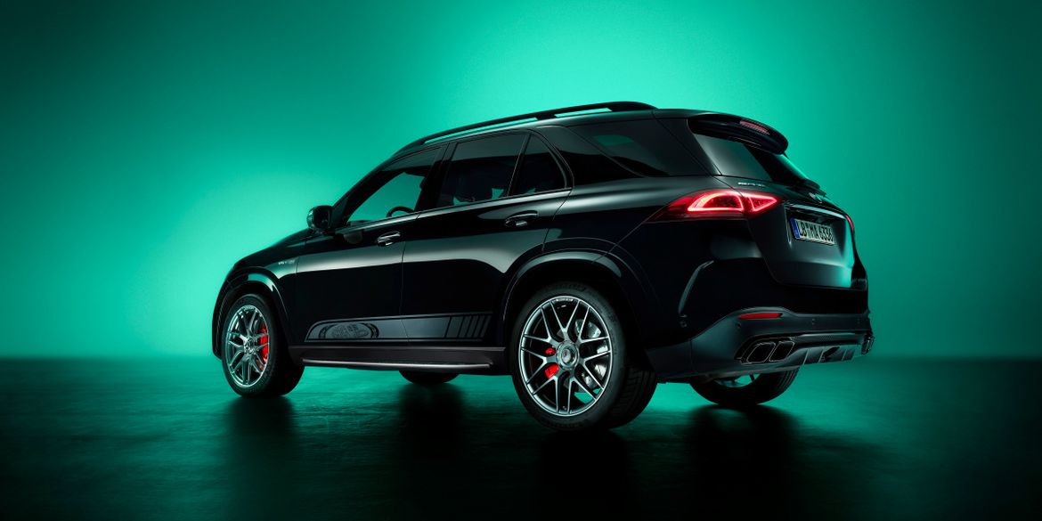 Теперь и кроссоверы: Mercedes-AMG представил GLE 53 и GLE 63 в версии «Edition 55»