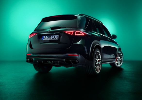 Теперь и кроссоверы: Mercedes-AMG представил GLE 53 и GLE 63 в версии «Edition 55»