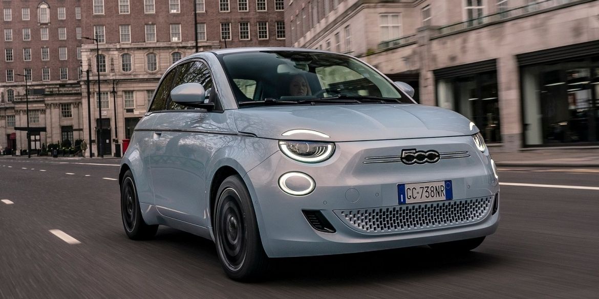 Stellantis обошел Tesla по продажам электромобилей в Европе и нацеливается на VW