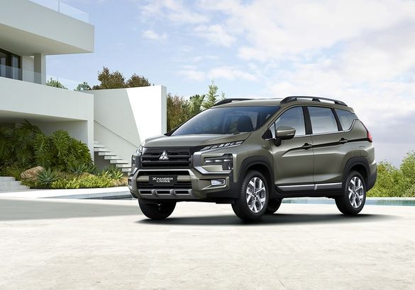 Индонезийский кроссвэн Mitsubishi Xpander Cross стал крепче и технологичнее