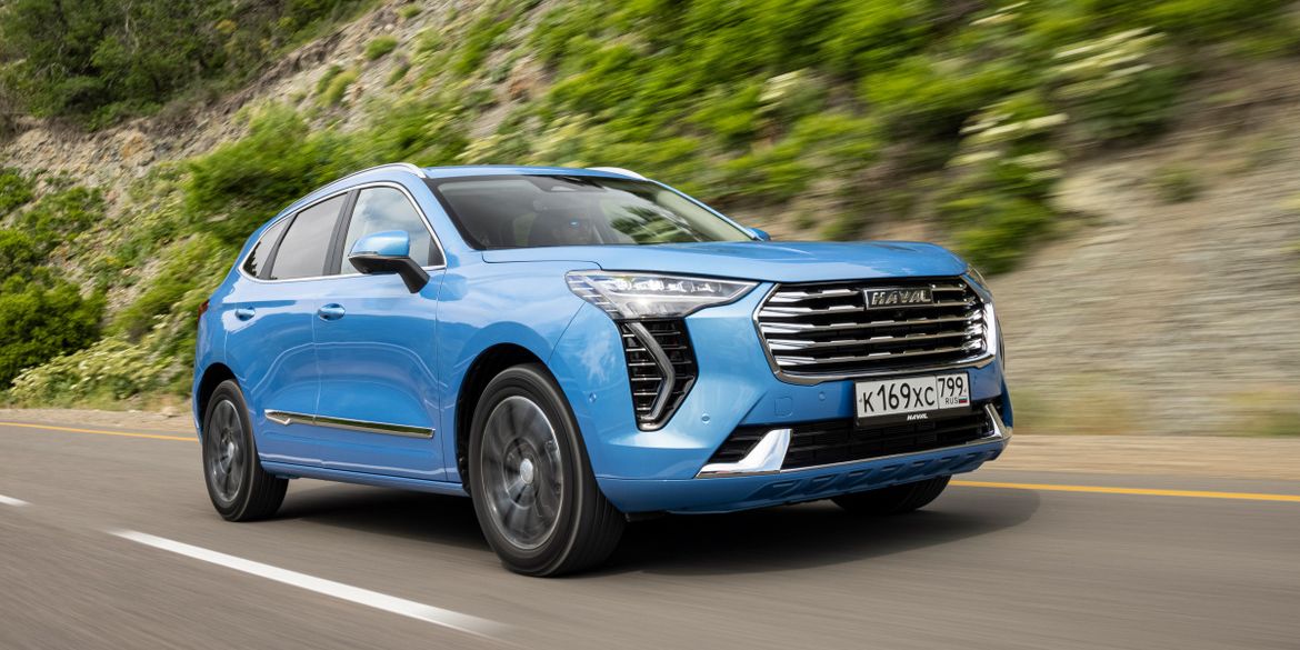 Пять популярных автомобилей подешевели в России в июле