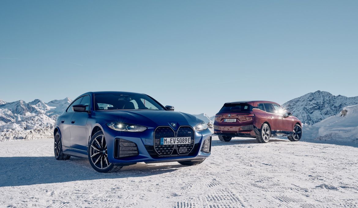 BMW тестирует M-спорткар с четырьмя электродвигателями