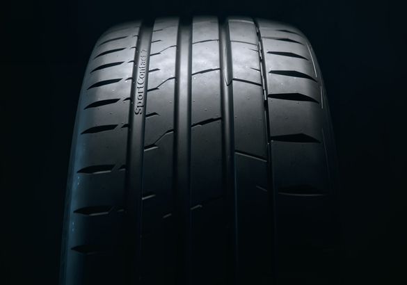 Штатные диски Mercedes-AMG C 43 обуют в Continental