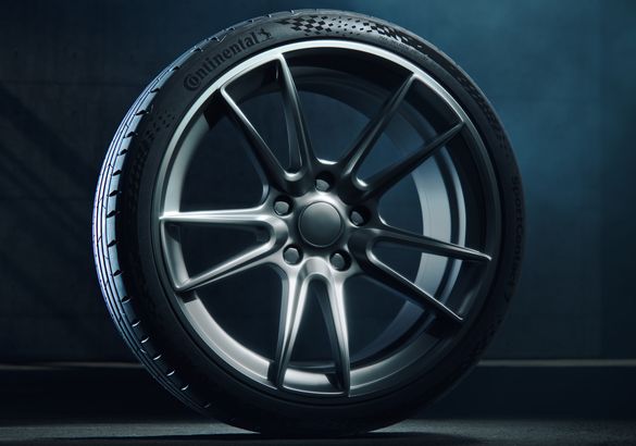 Штатные диски Mercedes-AMG C 43 обуют в Continental