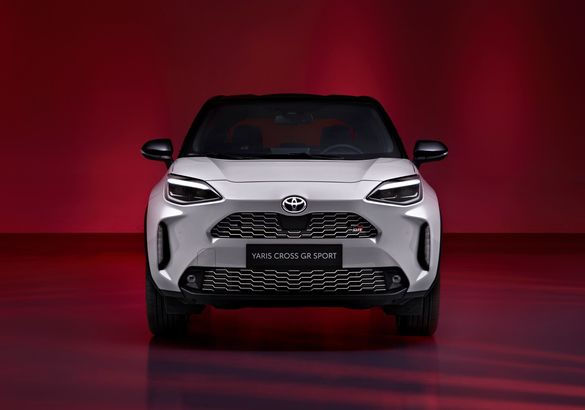 Паркетник Toyota Yaris Cross GR Sport отточил рулежку