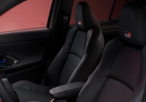 Паркетник Toyota Yaris Cross GR Sport отточил рулежку