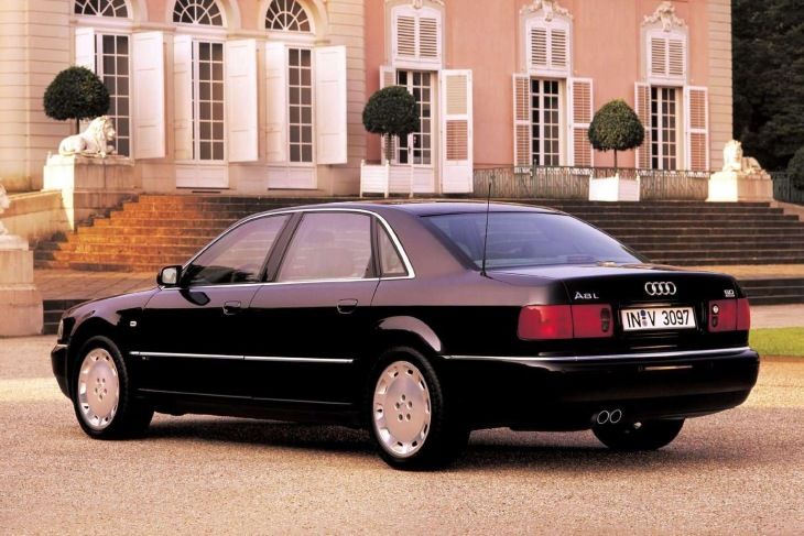 Bentley Flying Spur получил W12 обратно