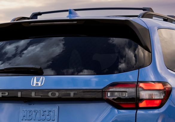 Новый Honda Pilot показали без камуфляжа