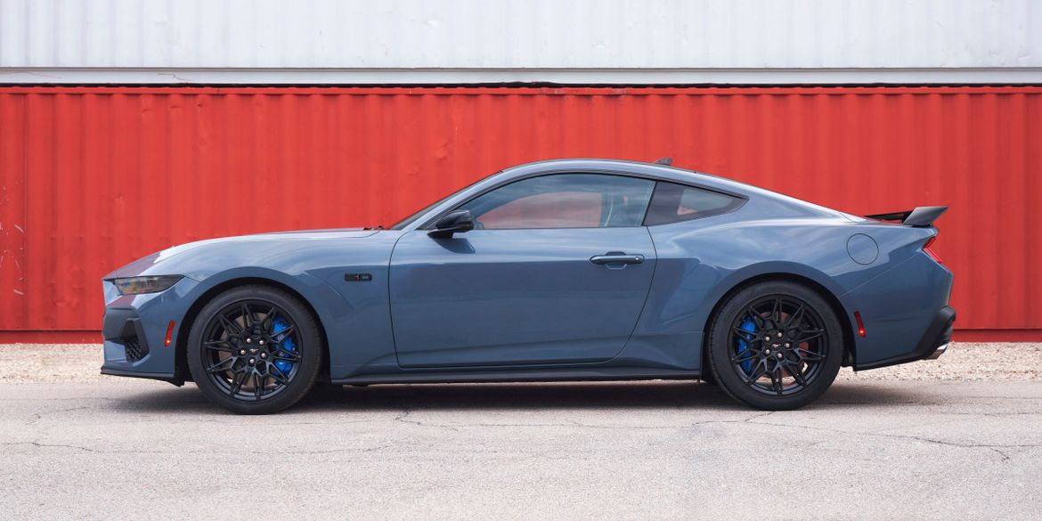 Ford Mustang сменил поколение, но остался собой
