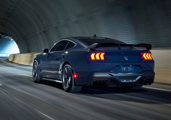 Ford Mustang сменил поколение, но остался собой