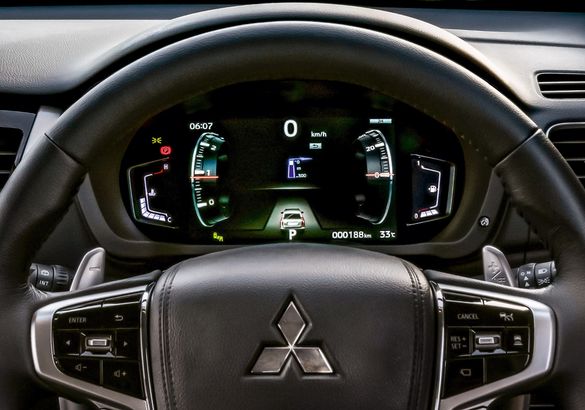 Тест-драйв обновленного Mitsubishi Pajero Sport: последний шанс остаться прежним