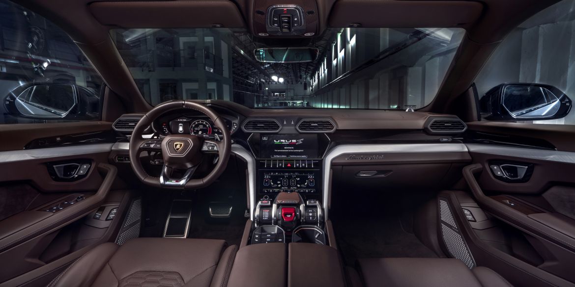 Lamborghini Urus S стал новой базовой версией кроссовера