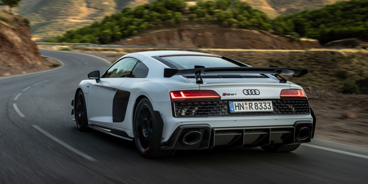 Audi R8 GT вернулся спустя 12 лет, чтобы попрощаться