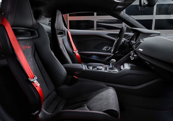 Audi R8 GT вернулся спустя 12 лет, чтобы попрощаться