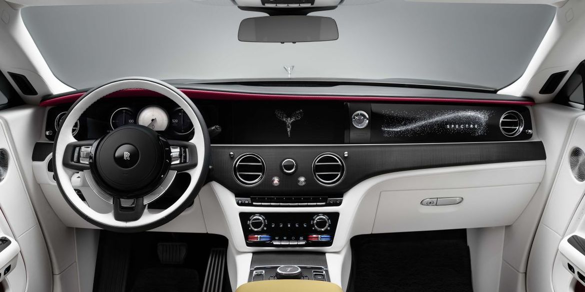 Rolls-Royce рассекретил электромобиль Spectre