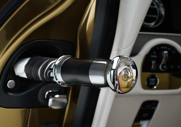 Rolls-Royce рассекретил электромобиль Spectre