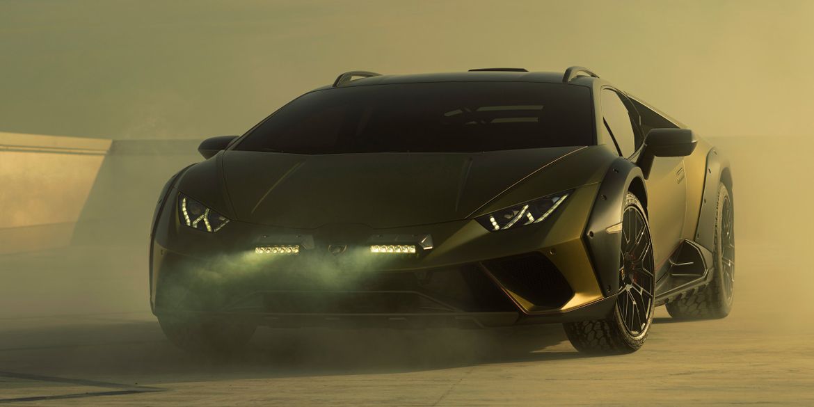 «Внедорожный» суперкар Lamborghini Huracan Sterrato показали без камуфляжа