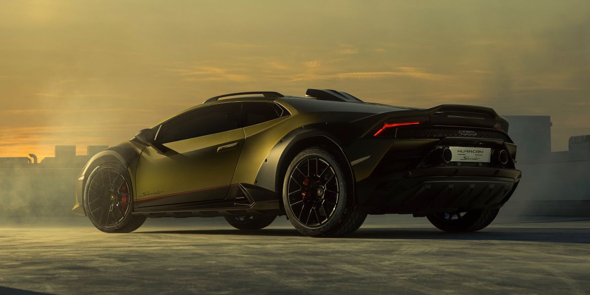«Внедорожный» суперкар Lamborghini Huracan Sterrato показали без камуфляжа
