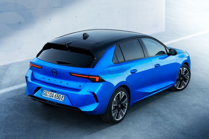Opel рассекретил полностью электрическую Astra