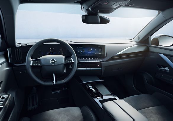 Opel рассекретил полностью электрическую Astra