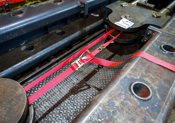 Тест ремней крепления груза: разрываем семь образцов