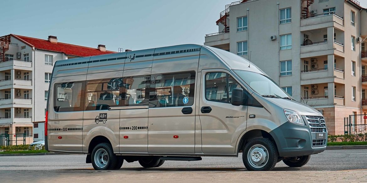 В Ярославскую область поставили новые школьные автобусы ГАЗ и ПАЗ